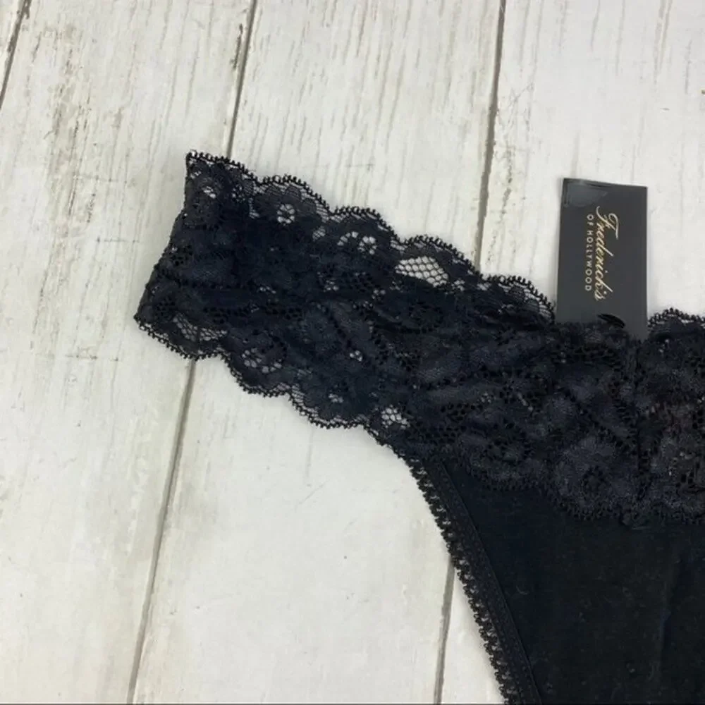 NWT Fredericks of Hollywood Thong Underwear Small Lace Black Bridget Panties Y2K